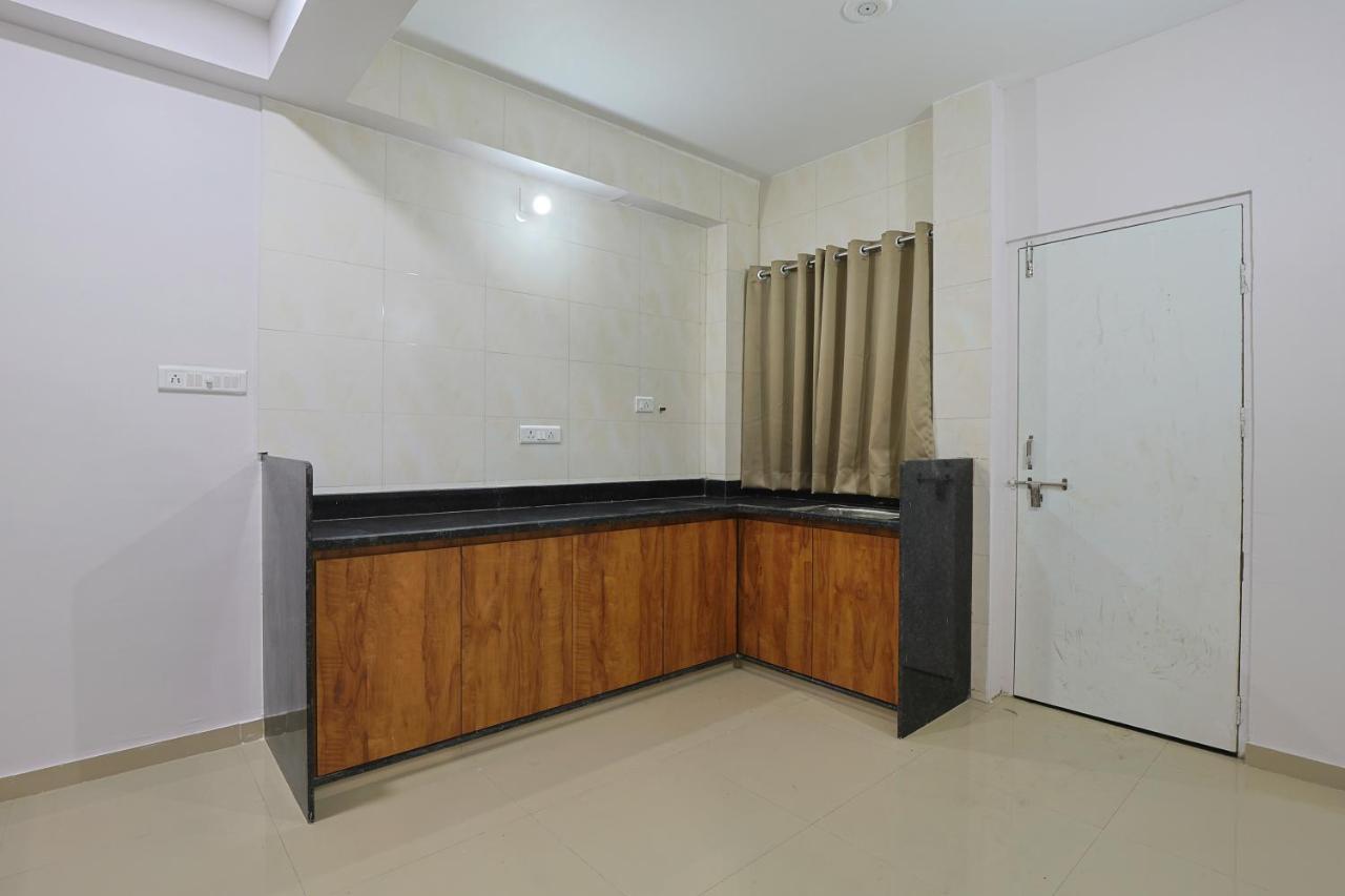 Hotel Monville Group Vadodara Eksteriør bilde