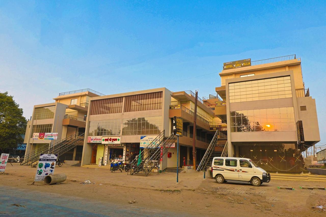 Hotel Monville Group Vadodara Eksteriør bilde